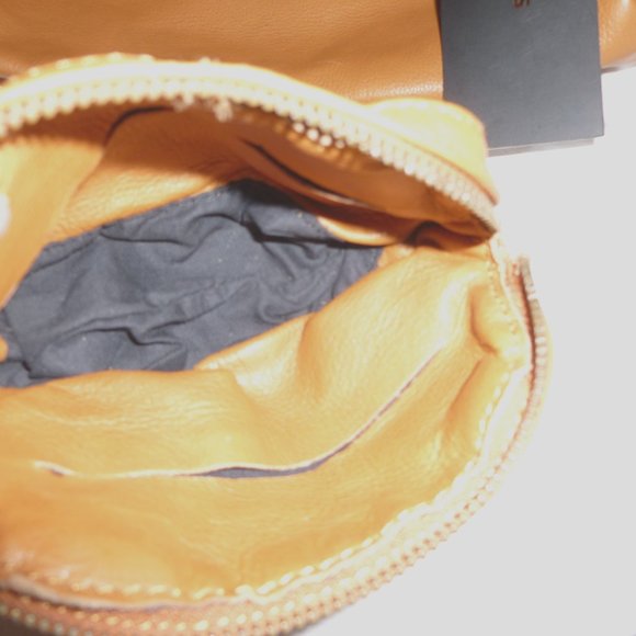 SOLD NWT Wanderers Travel Co. Madrid Handgag with Bellagio Card Wallet Included - Picture 10 of 15